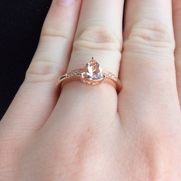 SOLD Marropino Morganite engagement ring - Picture 8 of 12